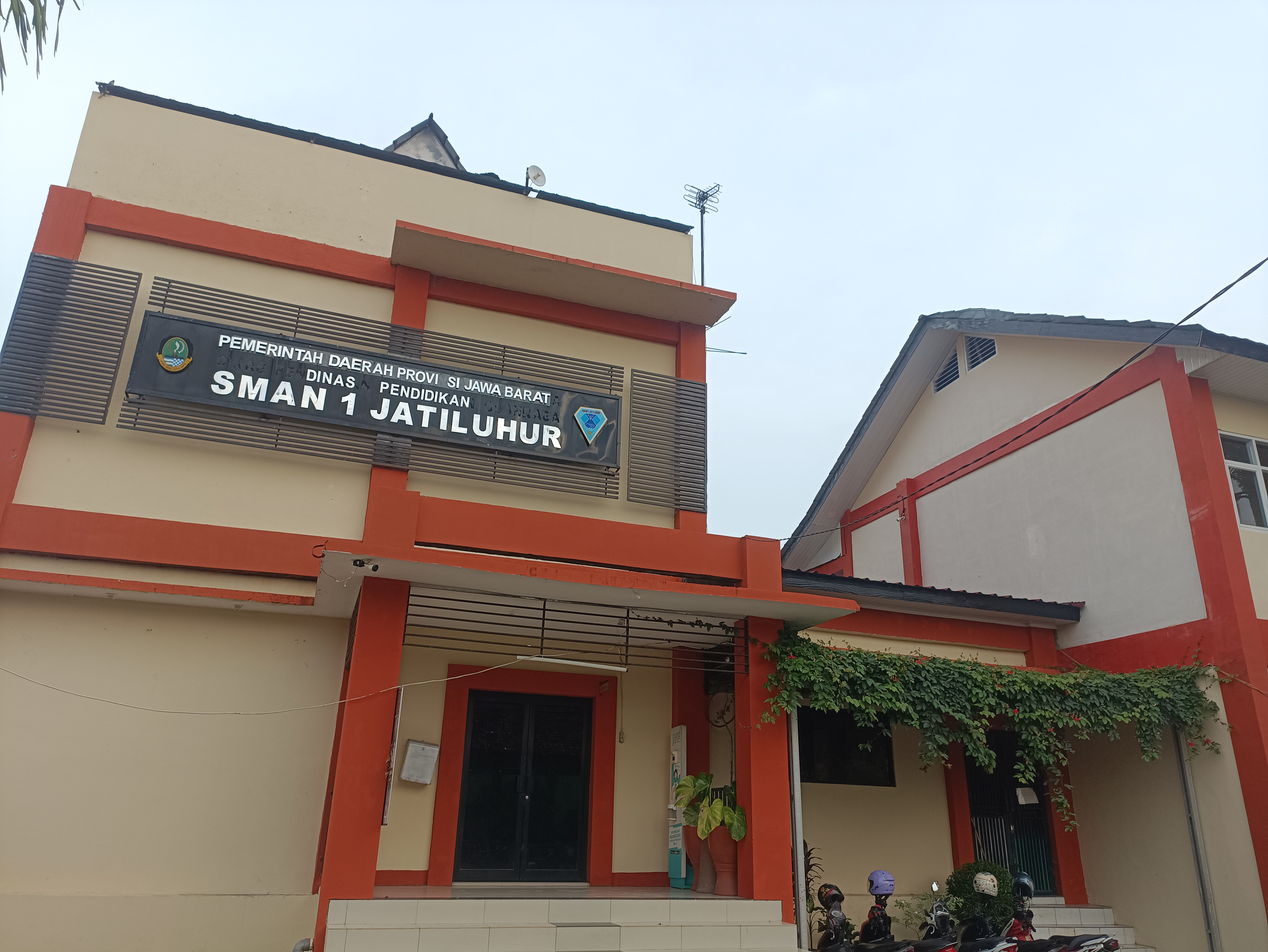 1748223402426_083752